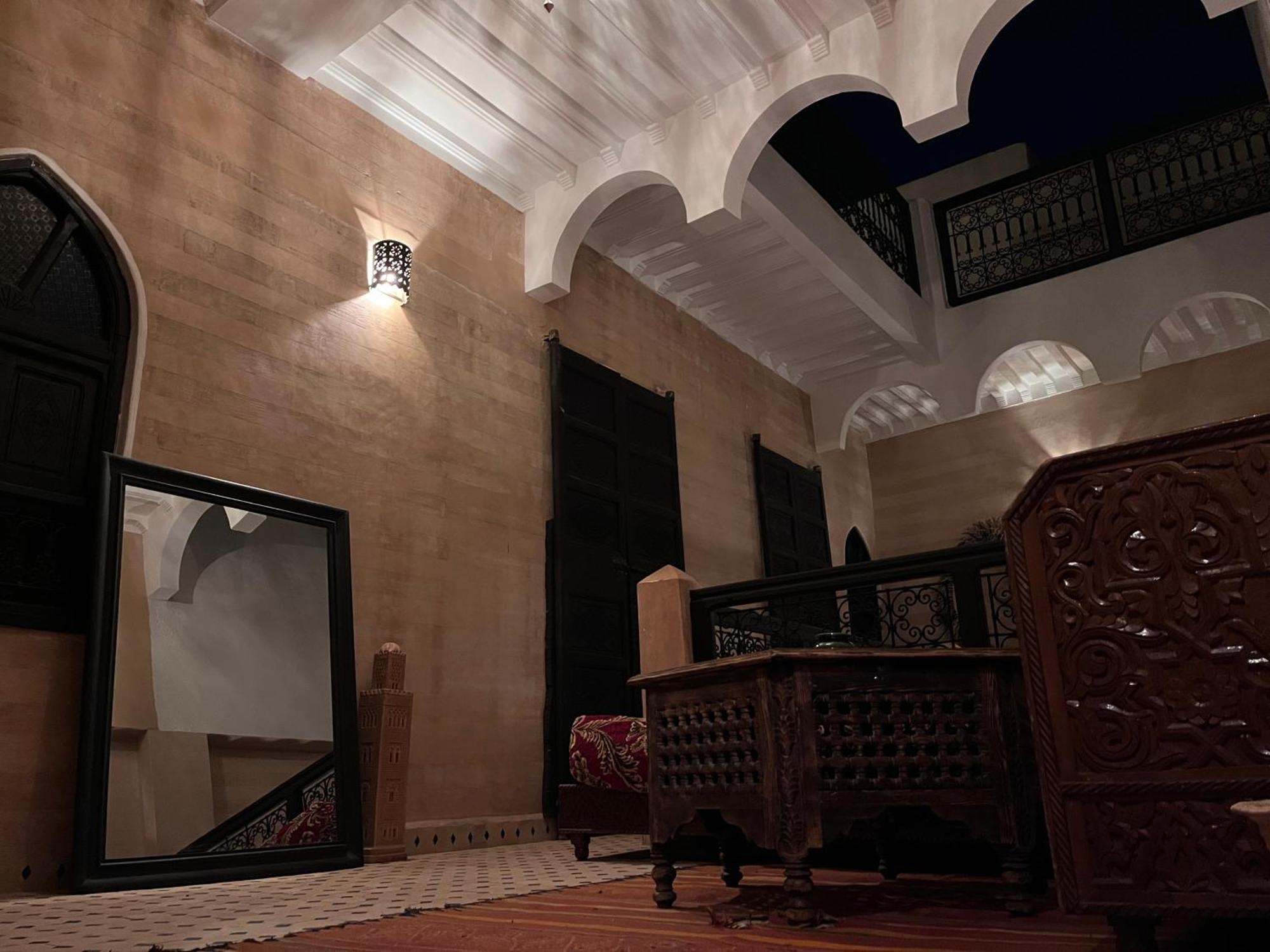 Black Doors Marrakesch
